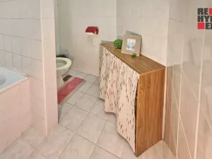 Prodej bytu 2+1, Hranice - Hranice I-Město, Kpt. Jaroše, 53 m2