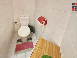 Prodej bytu 2+1, Hranice - Hranice I-Město, Kpt. Jaroše, 53 m2