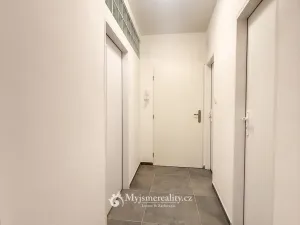 Pronájem bytu 1+kk, Znojmo, U Brány, 35 m2