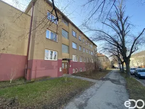 Pronájem bytu 2+kk, Praha, Jeremenkova, 53 m2