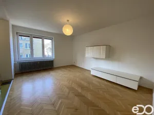 Pronájem bytu 2+kk, Praha, Jeremenkova, 53 m2