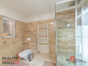 Prodej rodinného domu, Jimlín, 196 m2