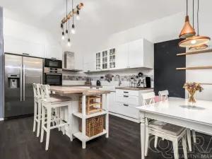 Pronájem bytu 4+kk, Čelákovice, náměstí 5. května, 114 m2