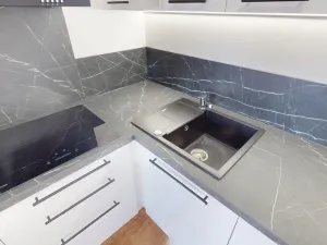 Pronájem bytu 1+kk, Praha - Břevnov, Na Petynce, 27 m2