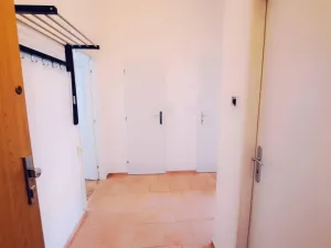 Pronájem bytu 2+1, Praha - Vinohrady, Sarajevská, 70 m2