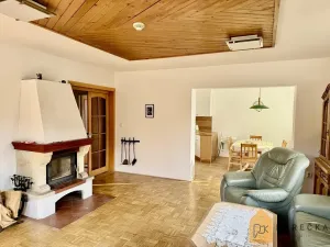 Prodej rodinného domu, Karlovice, 195 m2