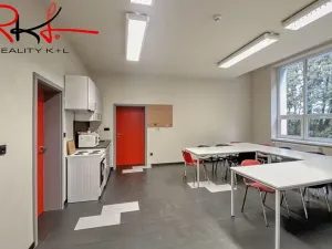 Pronájem výrobních prostor, Martiněves, 198 m2
