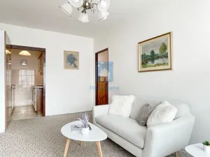 Pronájem bytu 2+kk, Praha, Rajmonova, 43 m2