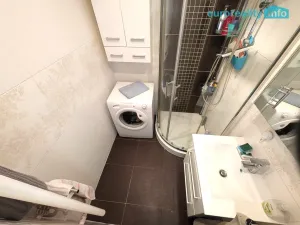 Prodej bytu 3+1, Plzeň, Kralovická, 75 m2