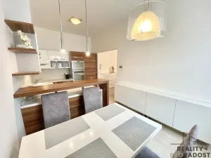 Pronájem bytu 3+1, Olomouc, 17. listopadu, 84 m2
