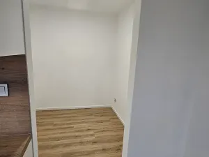 Pronájem bytu 1+kk, Kladno, V Bažantnici, 33 m2