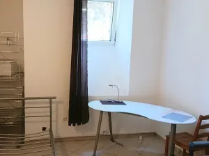 Pronájem kanceláře, Praha - Vinohrady, Lužická, 18 m2