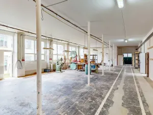 Prodej skladu, Luby, 1300 m2