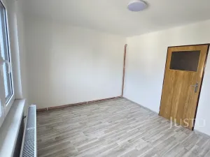 Pronájem bytu 3+1, Písek - Václavské Předměstí, Václavské nám., 66 m2