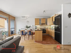 Prodej bytu 3+kk, Hradec Králové, Pouchovská, 84 m2