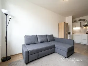 Pronájem bytu 1+kk, Praha - Troja, Hnězdenská, 25 m2