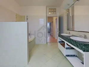 Prodej rodinného domu, Holubice, 158 m2