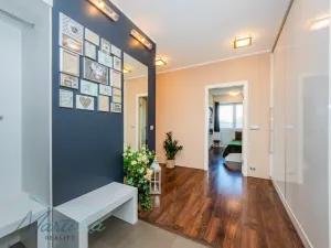 Prodej bytu 4+kk, Čelákovice, Sokolovská, 109 m2