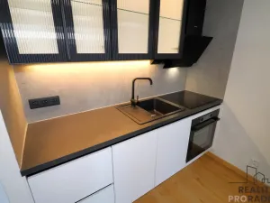Pronájem bytu 1+kk, Brno, Velkopavlovická, 32 m2