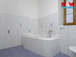 Pronájem bytu 2+1, Nový Bor, Husova, 75 m2