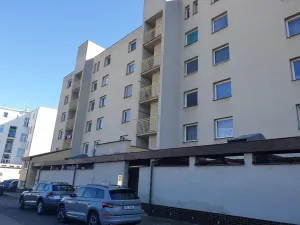 Pronájem bytu 2+kk, Hradec Králové, Dukelská třída, 54 m2