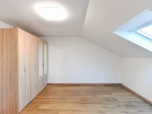 Pronájem apartmánu, Praha - Hloubětín, Aloisovská, 340 m2