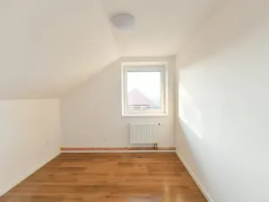 Pronájem ubytování, Praha - Hloubětín, Aloisovská, 340 m2