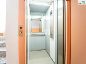 Prodej bytu 3+1, Holýšov, Pod Makovým vrchem, 71 m2