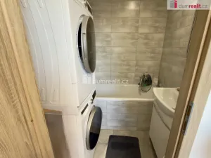 Pronájem bytu 2+1, Ústí nad Labem - Střekov, Tolstého, 64 m2