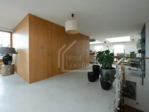 Pronájem bytu 4+kk, Praha - Holešovice, Komunardů, 196 m2