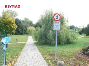 Pronájem bytu 1+kk, Praha - Hloubětín, Nepelova, 30 m2