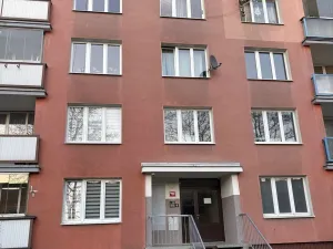 Prodej bytu 2+1, Chodov, náměstí 9. května, 62 m2