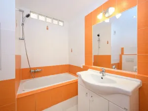 Pronájem bytu 2+kk, Praha - Bohnice, Zelenohorská, 42 m2