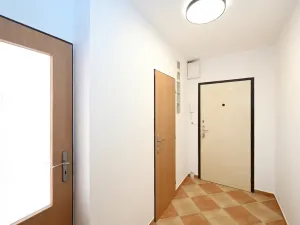 Pronájem bytu 2+kk, Praha - Bohnice, Zelenohorská, 42 m2