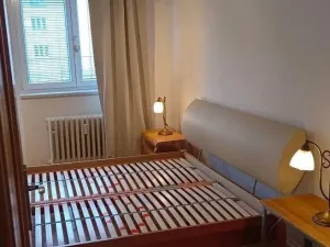 Pronájem bytu 2+1, Praha - Dejvice, Na Šťáhlavce, 61 m2