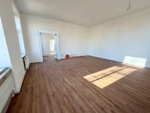 Pronájem kanceláře, Pardubice - Zelené Předměstí, třída Míru, 106 m2