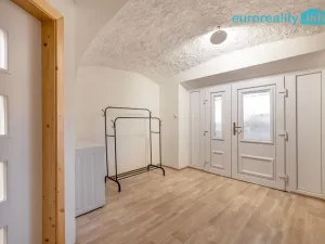 Prodej rodinného domu, Zákupy, U Stadionu, 272 m2