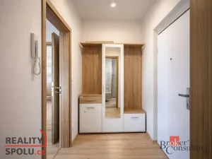 Pronájem bytu 2+kk, Pardubice - Pardubičky, Nová Tesla, 48 m2