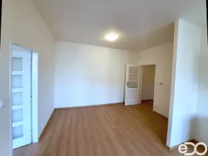 Pronájem bytu 2+kk, Praha, Bystřická, 43 m2