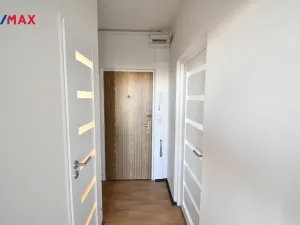 Pronájem bytu 1+1, Hradec Králové - Nový Hradec Králové, třída Edvarda Beneše, 40 m2