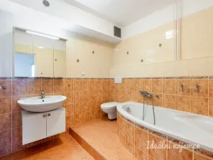 Pronájem bytu 4+kk, Praha, V Štíhlách, 80 m2