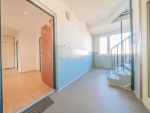 Prodej bytu 3+1, Kladno - Kročehlavy, Italská, 74 m2