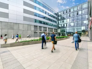 Pronájem kanceláře, Praha - Nusle, Na hřebenech II, 1577 m2