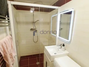 Pronájem bytu 2+kk, Praha, Frýdlantská, 44 m2