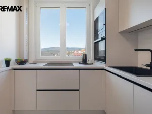 Prodej bytu 3+1, Meziboří, J. A. Komenského, 67 m2