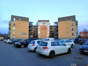 Pronájem garážového stání, Břeclav, 11 m2