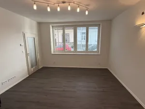 Pronájem bytu 1+kk, Třebíč, Úvoz, 30 m2