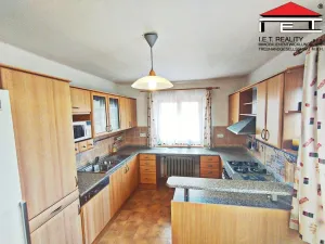 Pronájem bytu 4+1, Praha - Hostavice, Nežárská, 95 m2