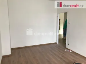 Pronájem bytu 1+kk, Praha - Černý Most, Generála Janouška, 17 m2