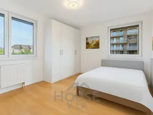 Prodej bytu 4+kk, Praha - Strašnice, Zvěřinova, 79 m2